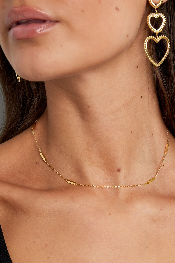Halskette mit Röhrenanhängern – Gold Bild3